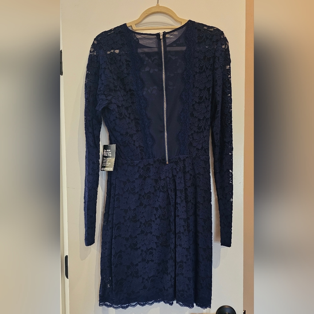 Dress - Picture 2 of 4
